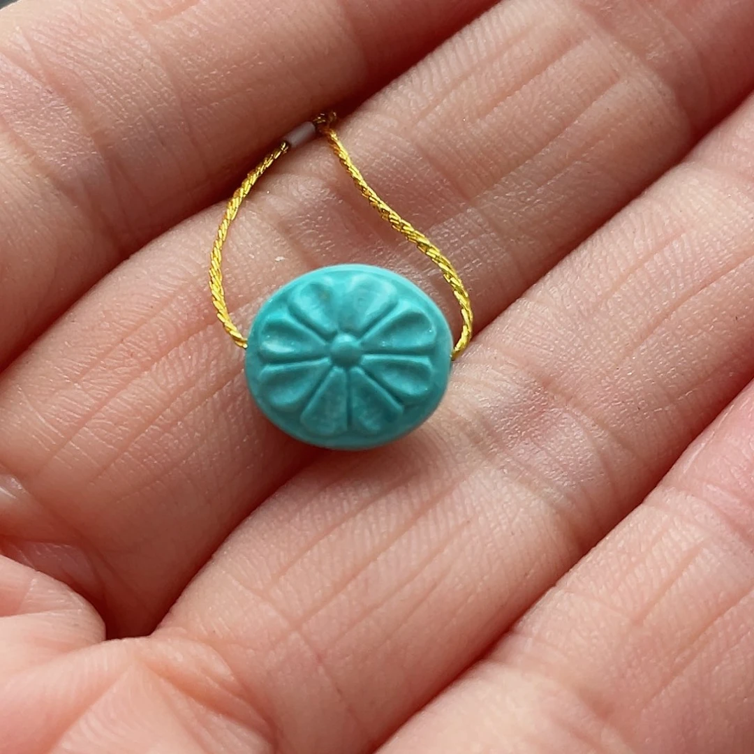 绿松石颈饰未镶嵌