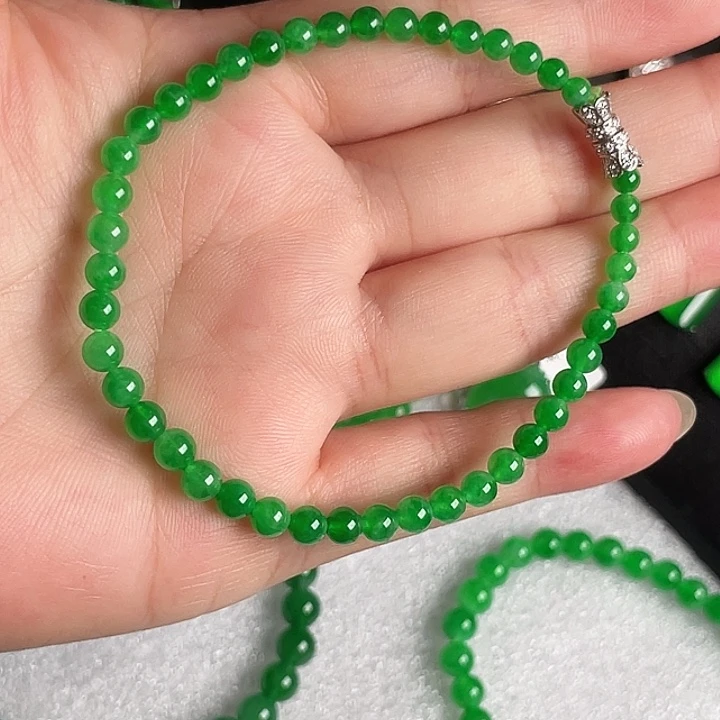 颈饰18K金镶嵌翡翠手串