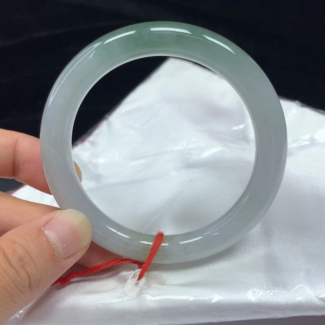 翡翠手镯（圆镯）未镶嵌57.3