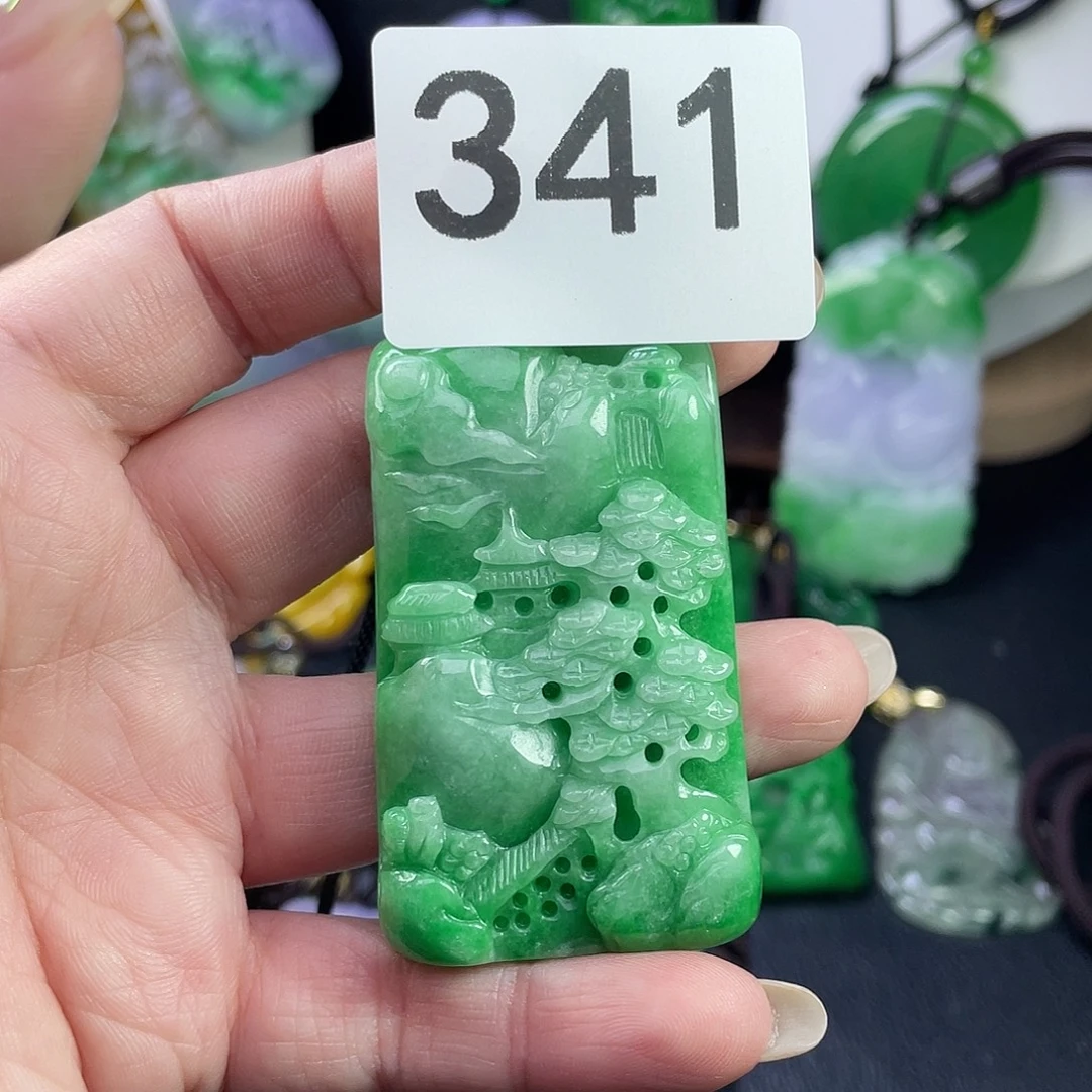 翡翠未镶嵌吊坠(赠链)