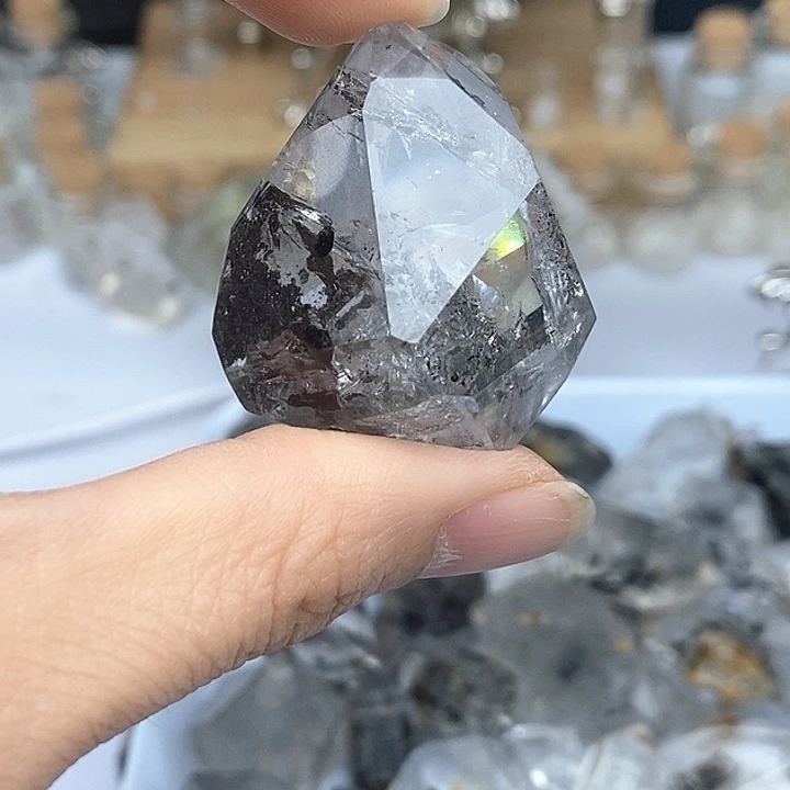 水晶颈饰未镶嵌彩虹晶中晶