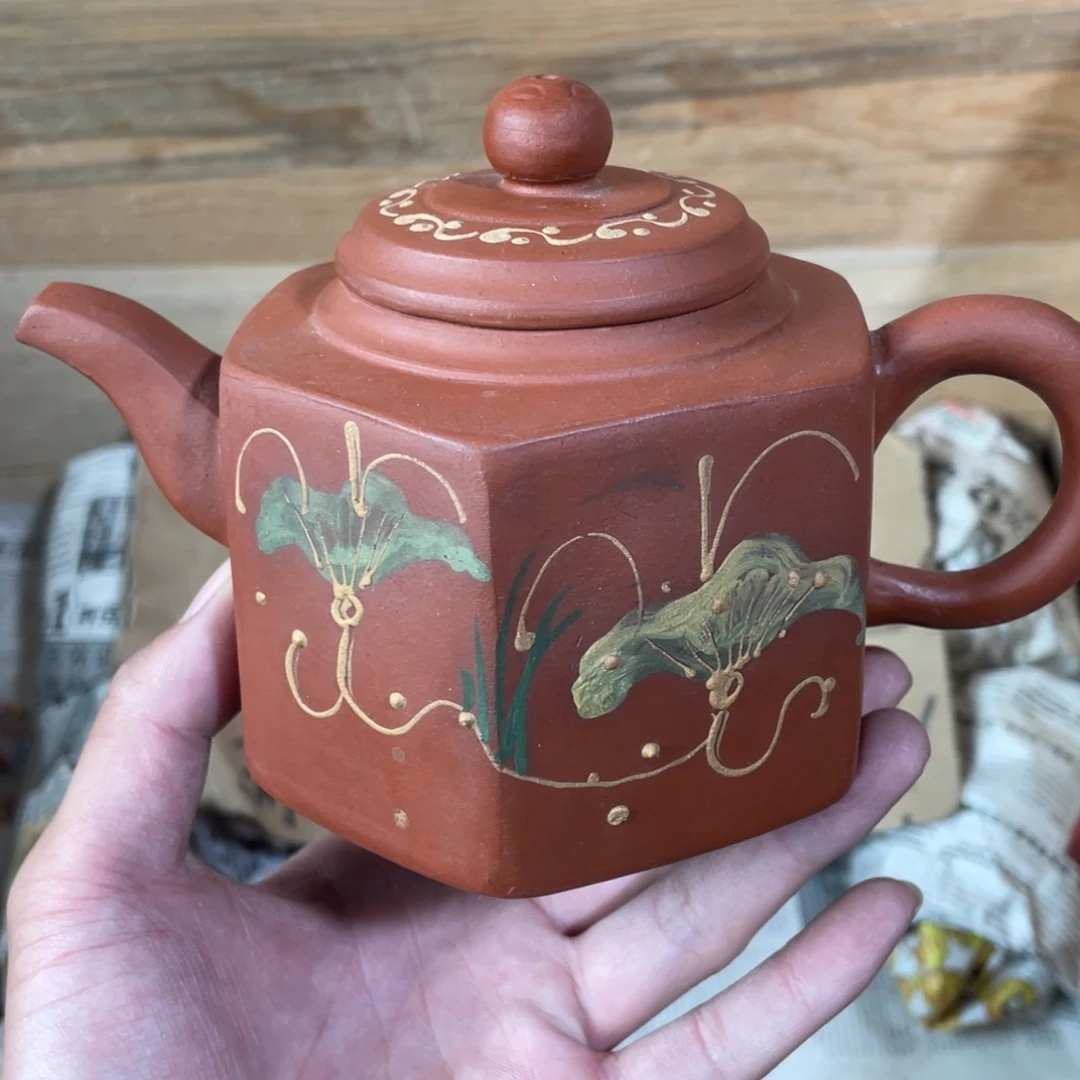 紫砂茶壶老厂紫砂壶一件。