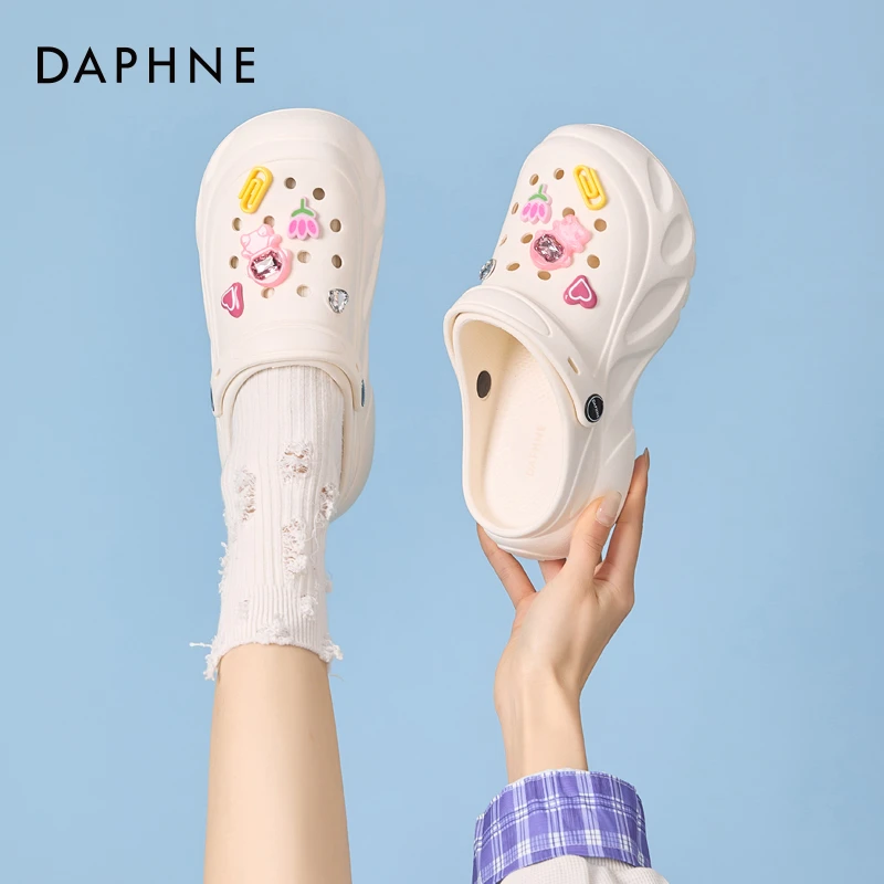 达芙妮厚底洞洞鞋女2025夏季新款外穿防滑两穿包头凉拖鞋沙滩鞋女