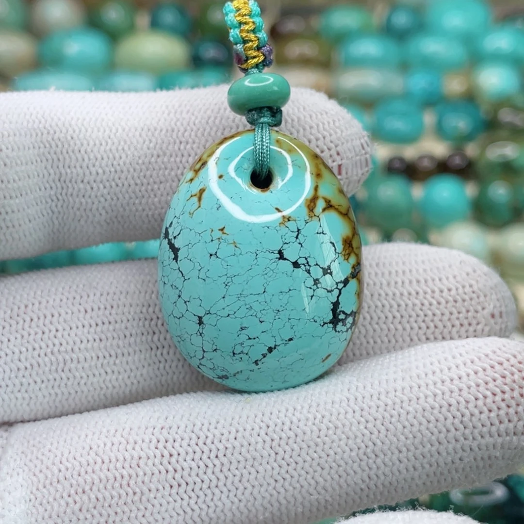 未镶嵌绿松石颈饰