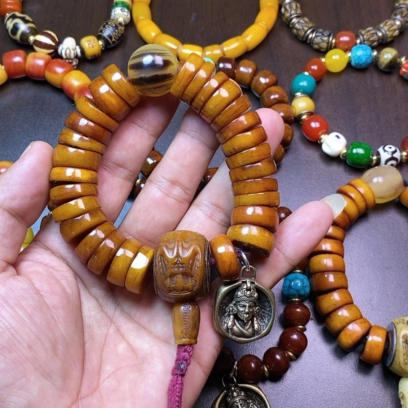 【闪购商品】玻璃颈饰我们要好好学习