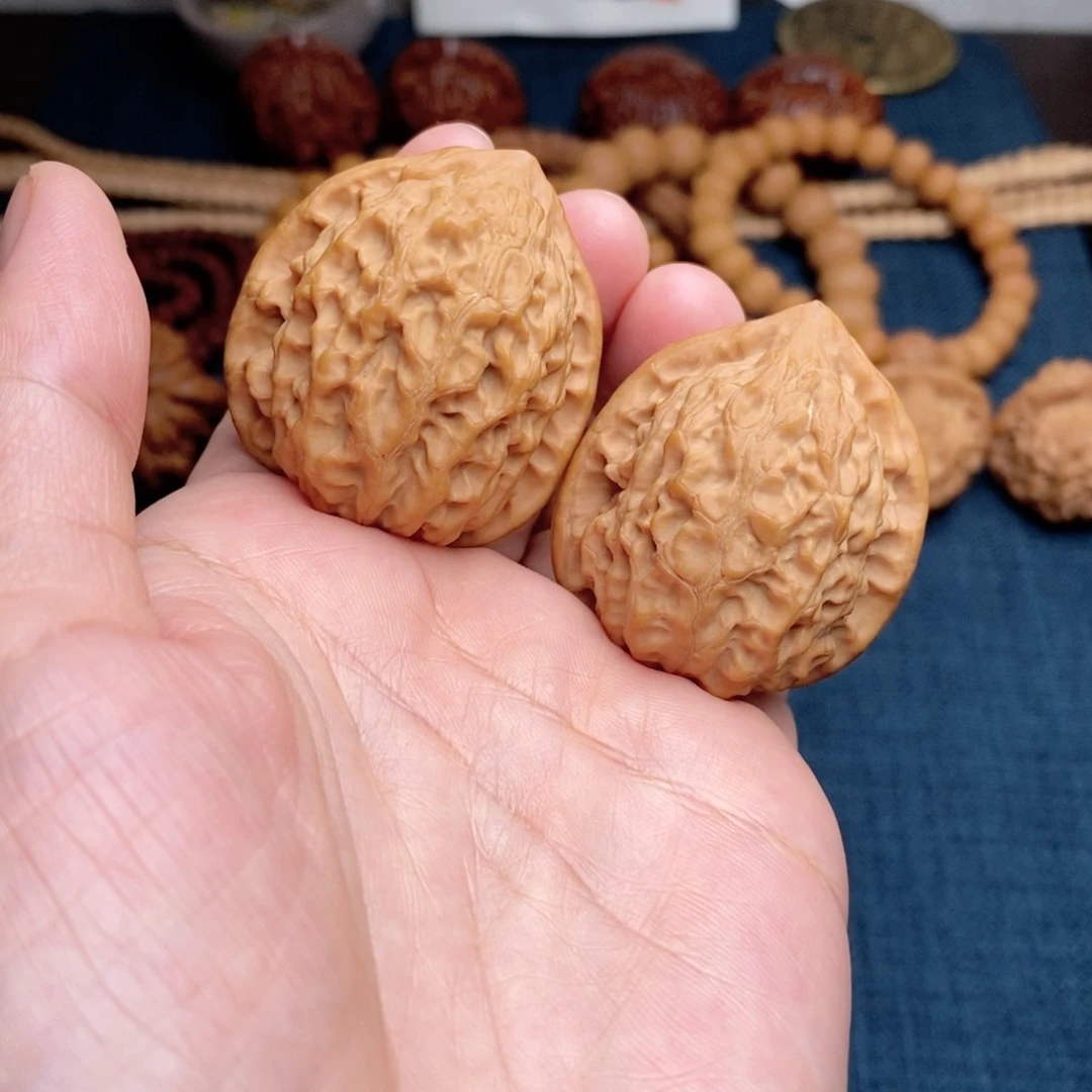 桃核吊坠平谷金牛37