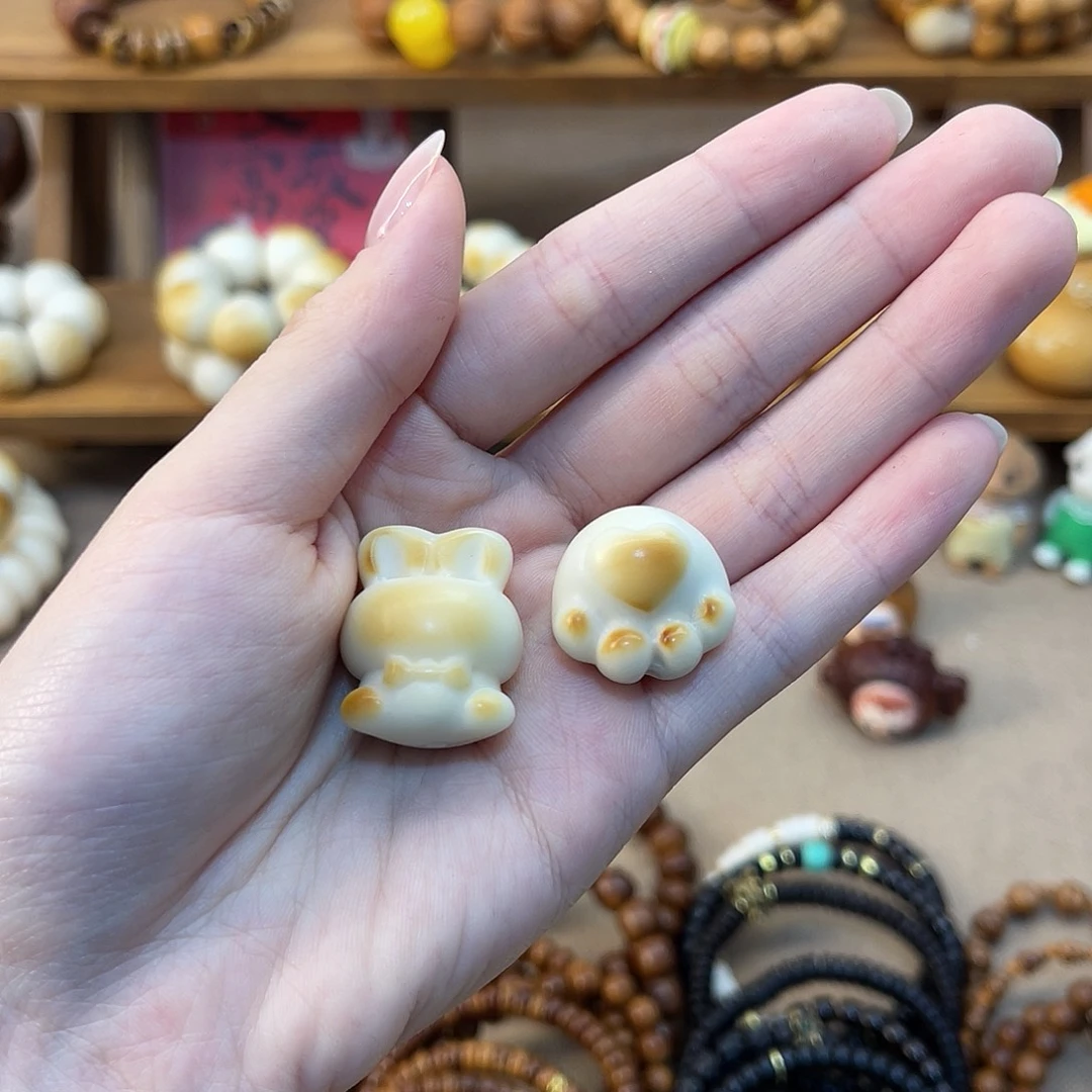 兰***、菩提根/象牙果吊坠配件两个