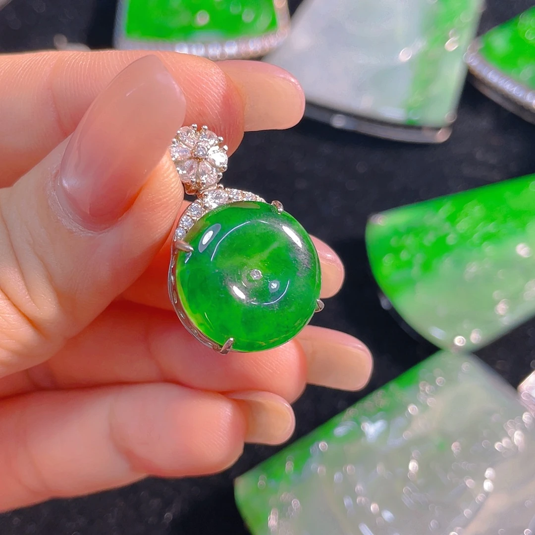 翡翠银S925镶嵌颈饰翡翠