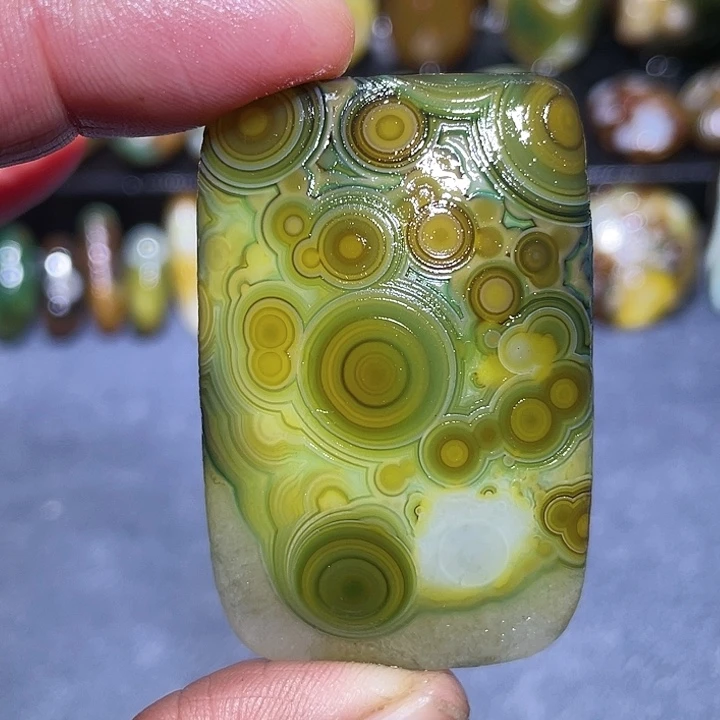 玛瑙/玉髓未镶嵌珠宝奇石