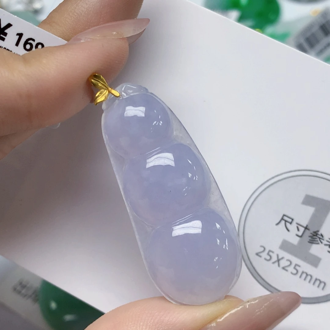 颈饰18K金镶嵌翡翠