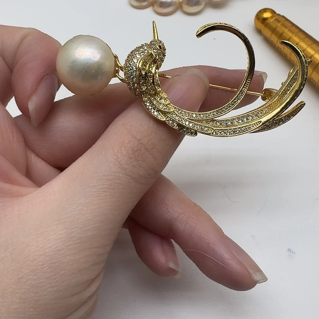 拼合珍珠（马贝珠）胸针未镶嵌