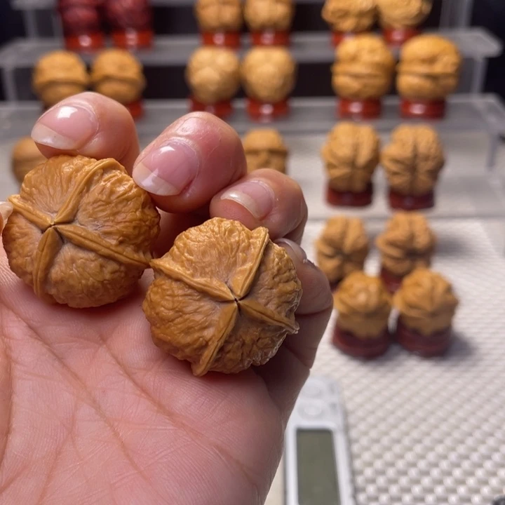 文玩核桃把件芒**果27小四喜四棱