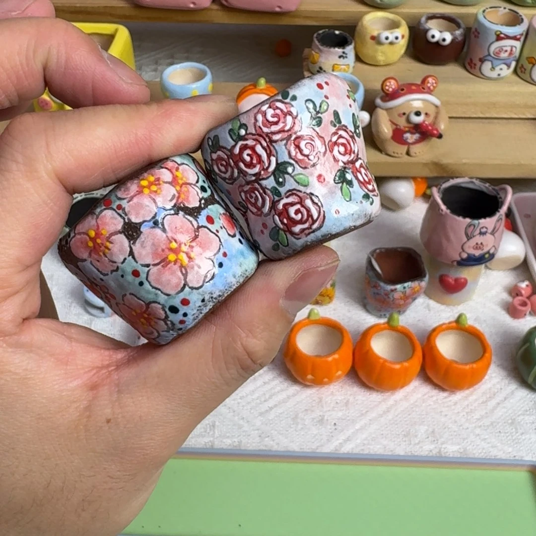 我***缘惜缘花盆一对。