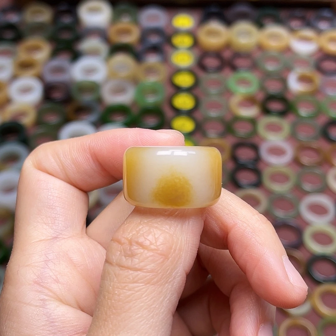 和田玉戒指未镶嵌16.4糖