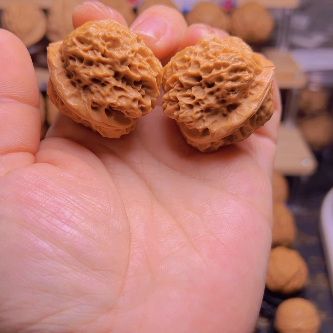 文玩核桃吊坠58w珊瑚纹蛤蟆头39尺