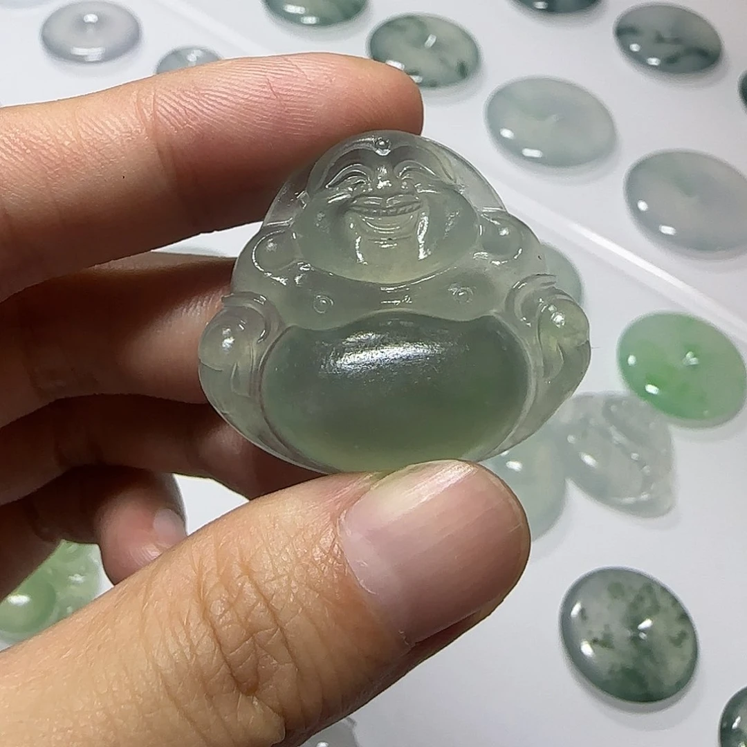 翡翠未镶嵌颈饰佛公