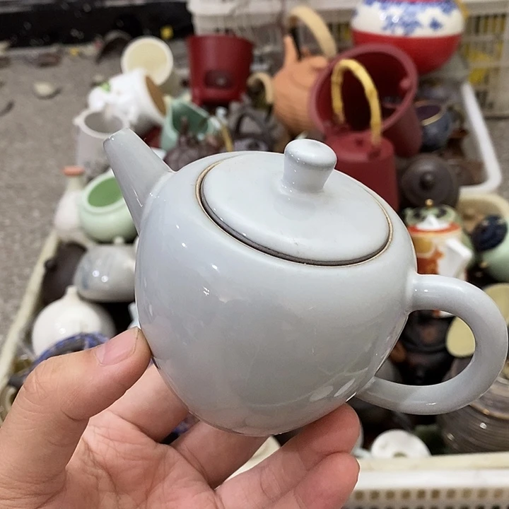 陶瓷艺术品及陶瓷壶