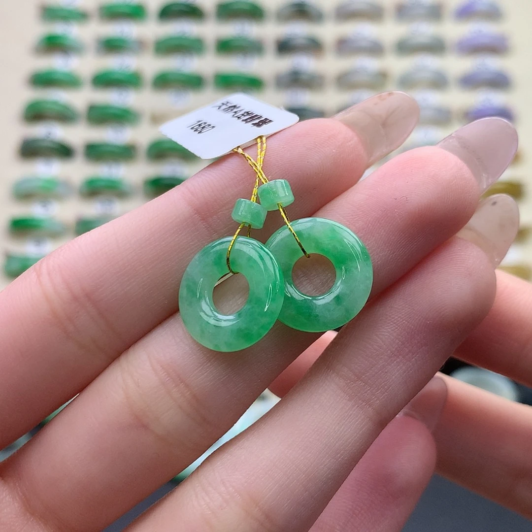 翡翠未镶嵌戒指甜甜圈