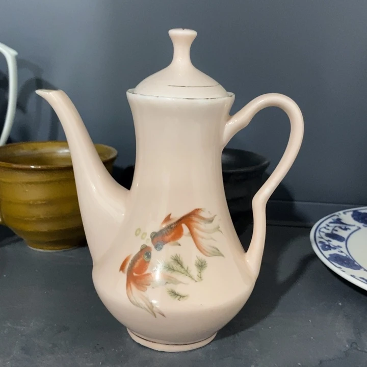 瓷片粉色金鱼酒壶