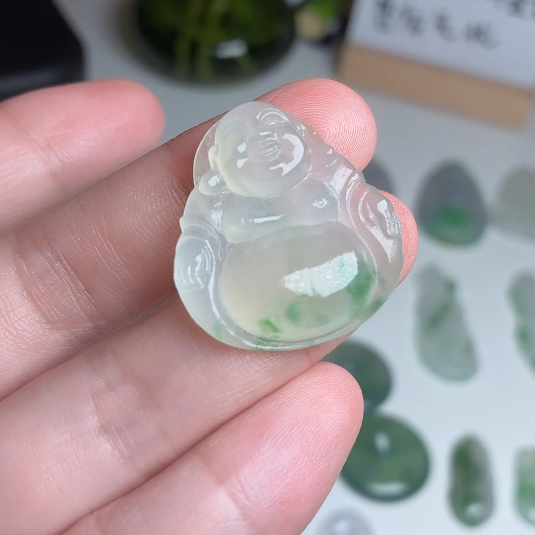 颈饰未镶嵌翡翠冰绿佛公