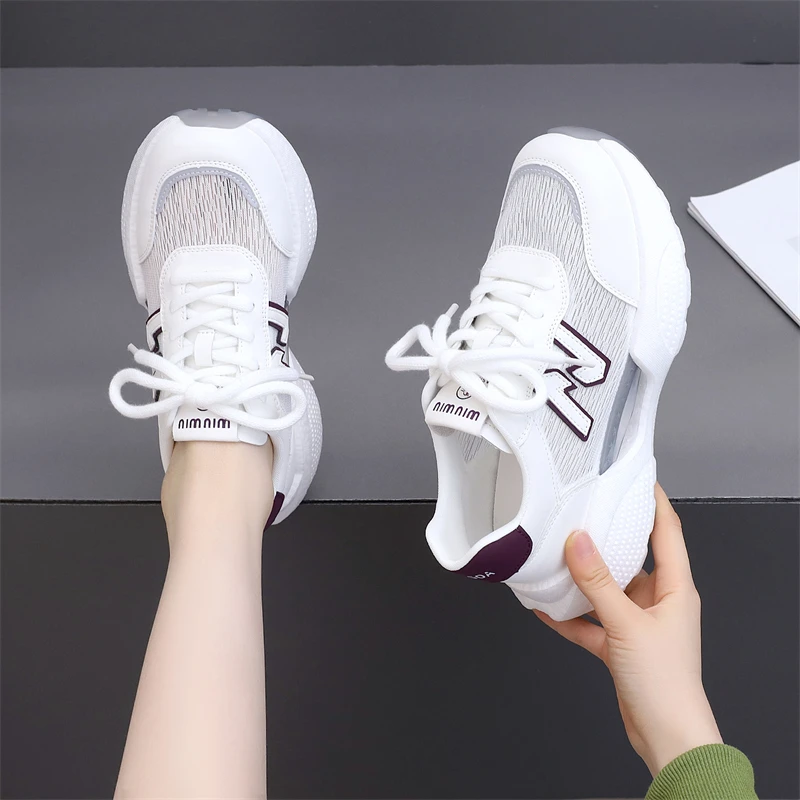 超轻爆米花软底小白鞋女2025夏季新款网面透气薄款休闲运动慢跑鞋