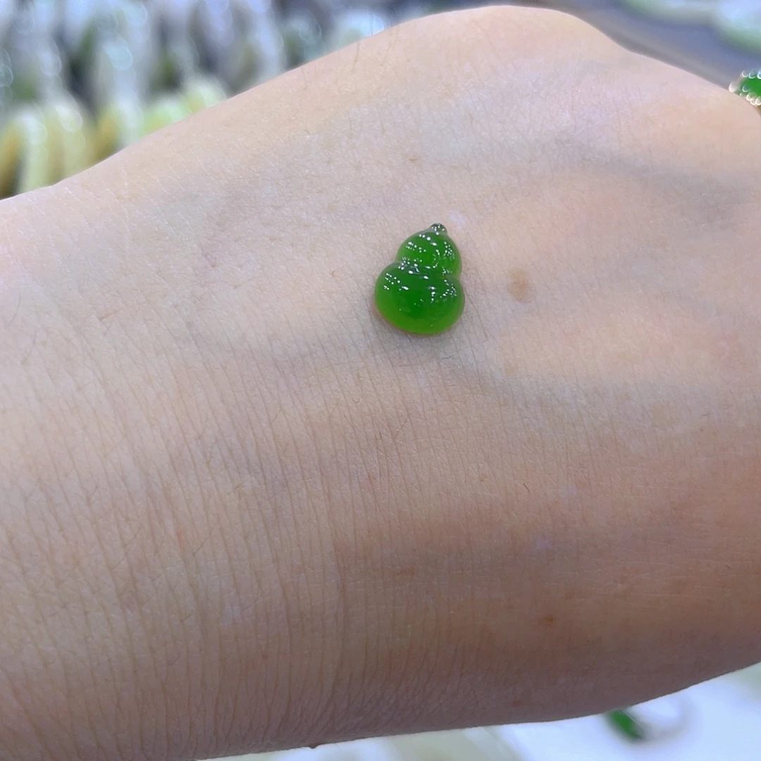 和田玉手镯未镶嵌薄*蜜