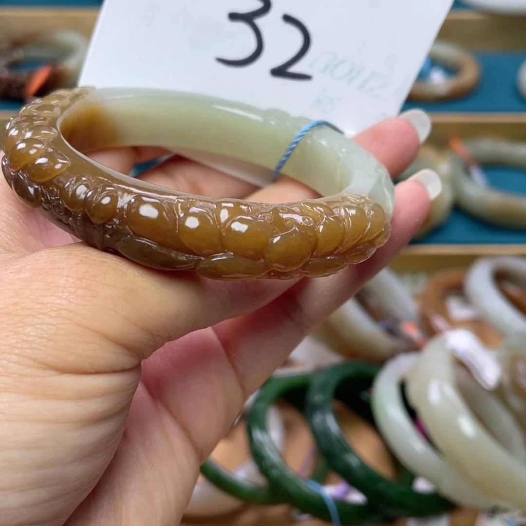 未镶嵌手镯和田玉圈口56
