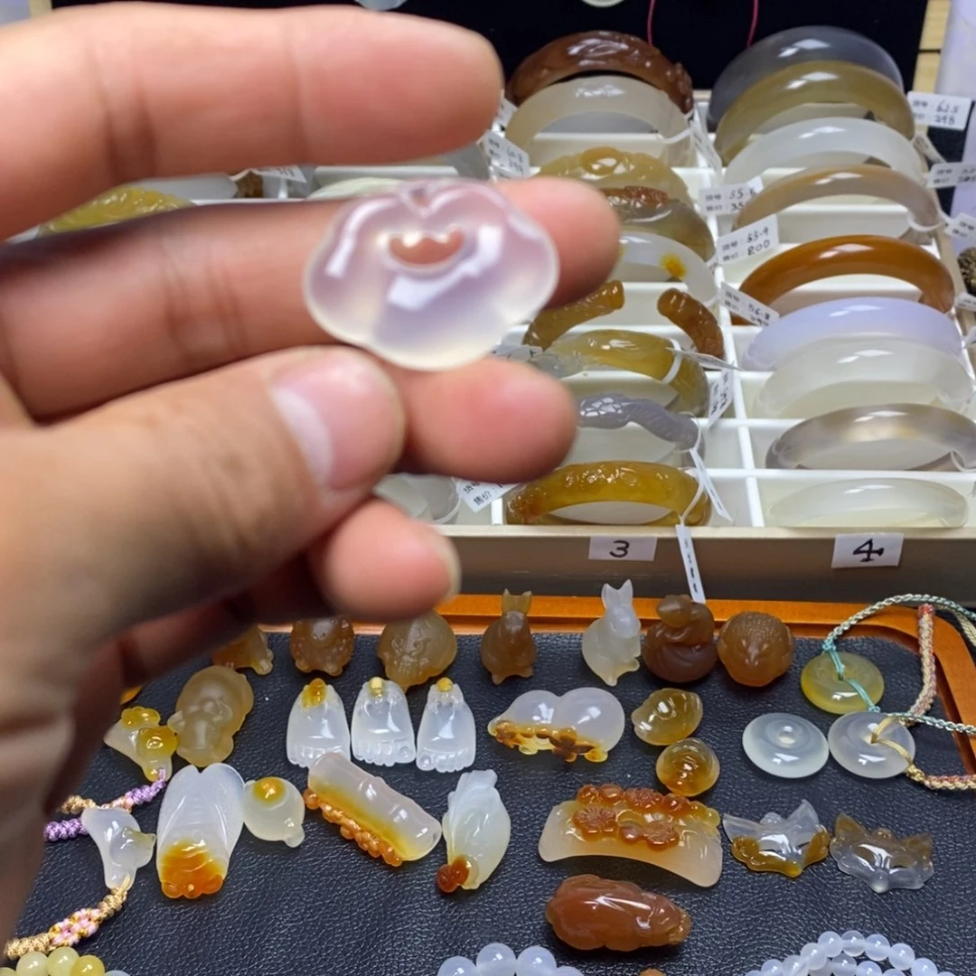 未镶嵌颈饰玛瑙/玉髓