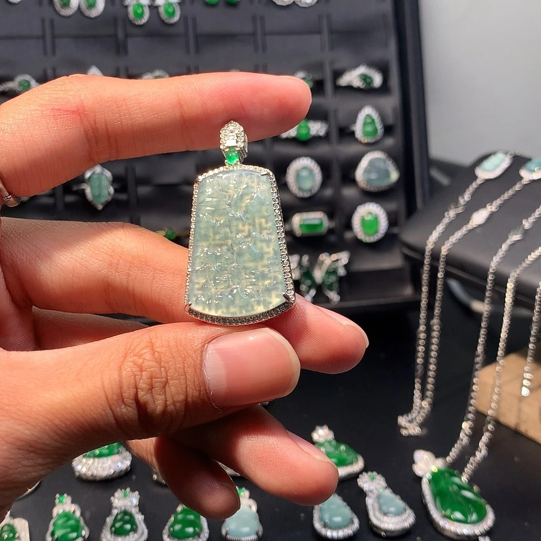 翡翠未镶嵌吊坠(不含链)