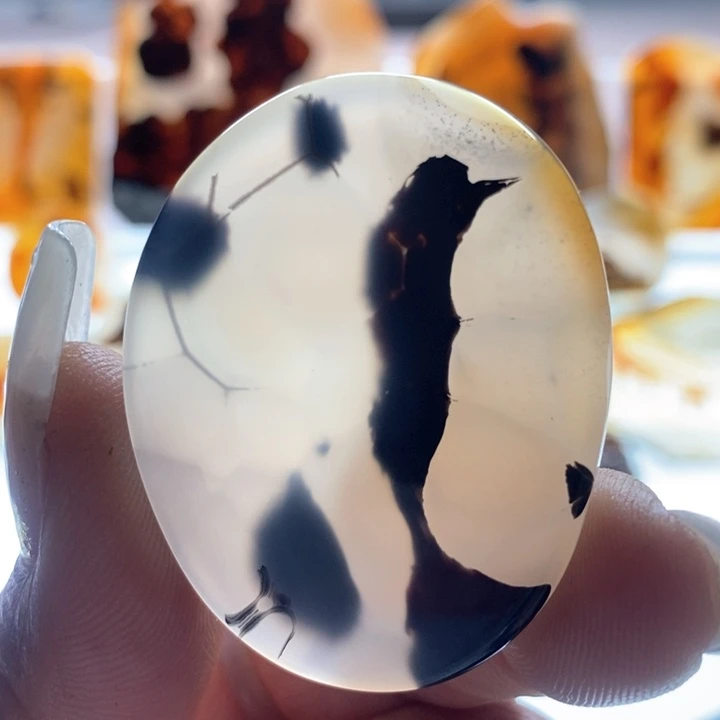 玛瑙/玉髓颈饰未镶嵌