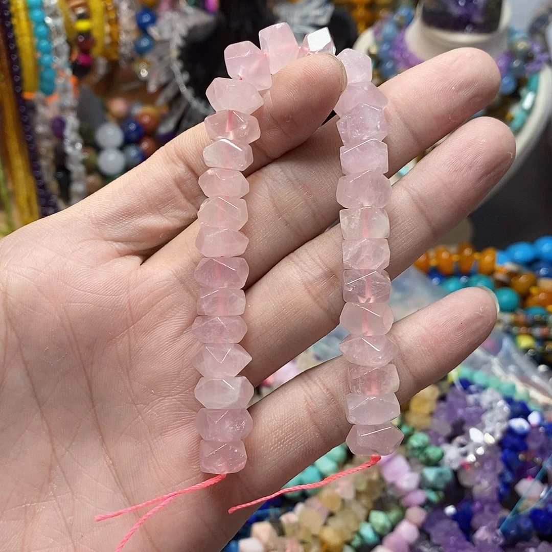 石英质玉未镶嵌，天然马粉冲角10mm，