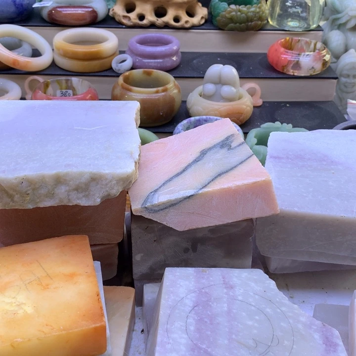 石英质玉13568998655未镶嵌张*?