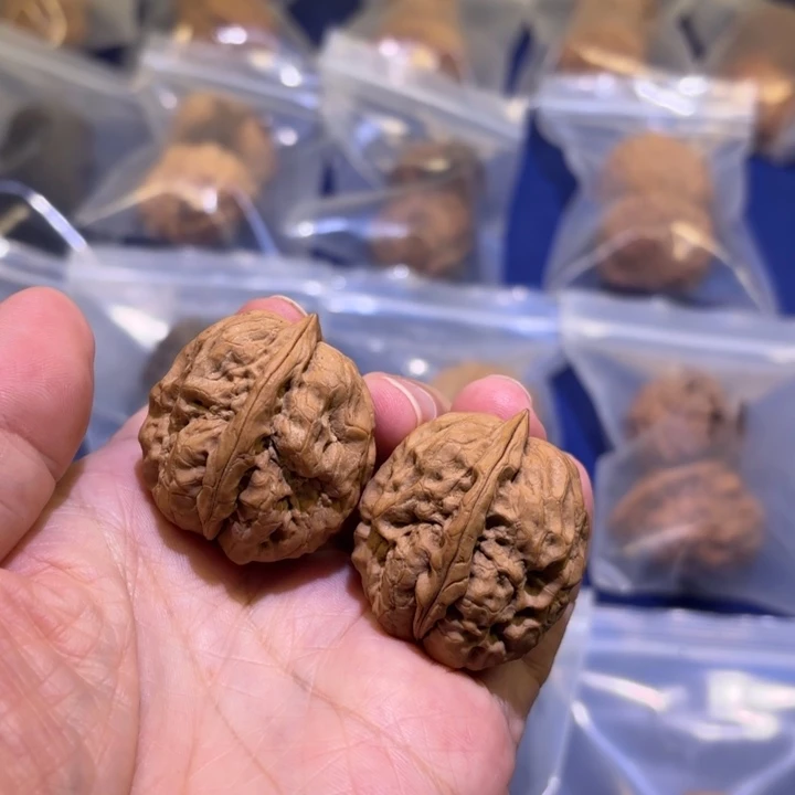 吊坠文玩核桃龙牙石