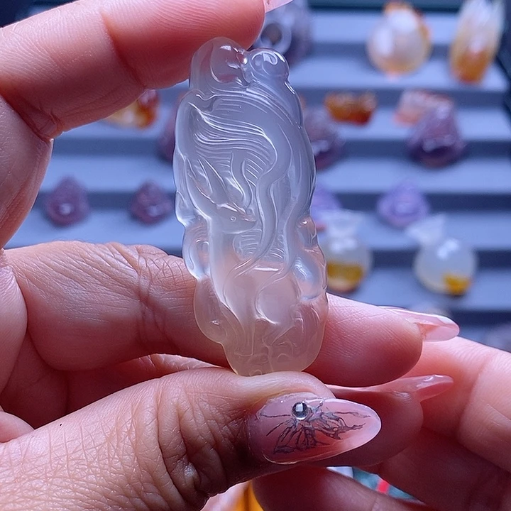 玛瑙/玉髓颈饰未镶嵌