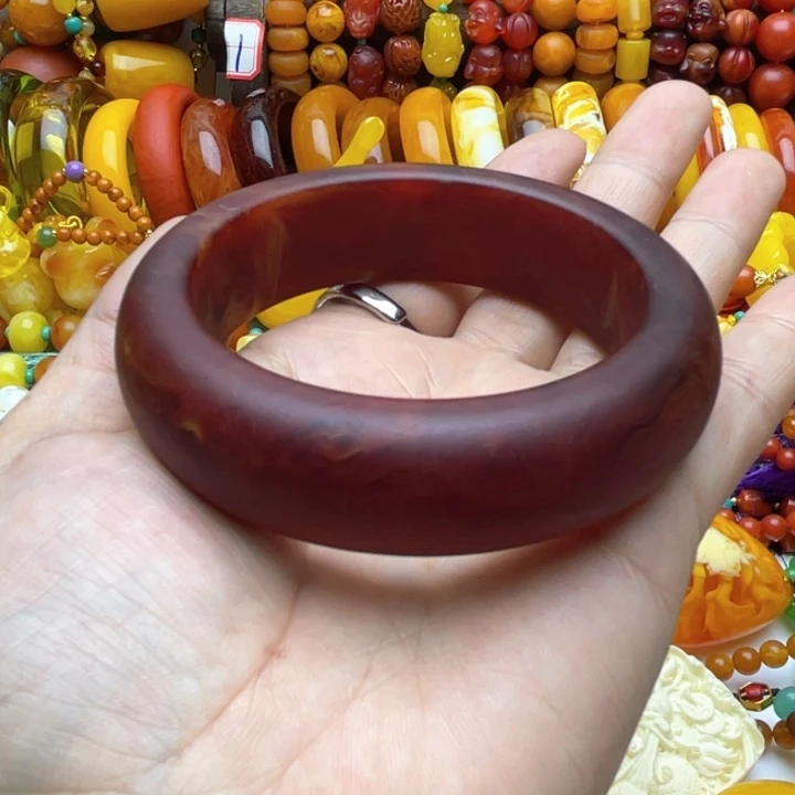 树脂制品牛***主27号龙香手镯