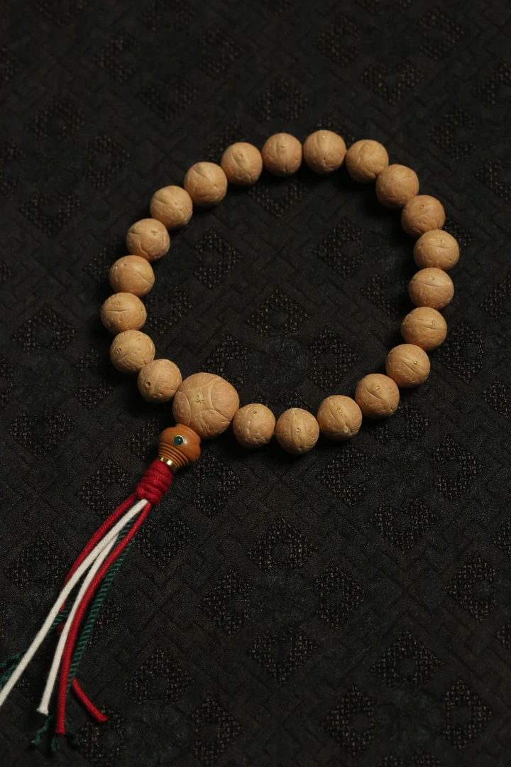 尼泊尔凤眼菩提手串实心籽12.5mm+单圈