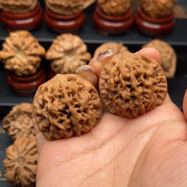 文玩核桃吊坠秦岭秦闷32,5-33修尖福利