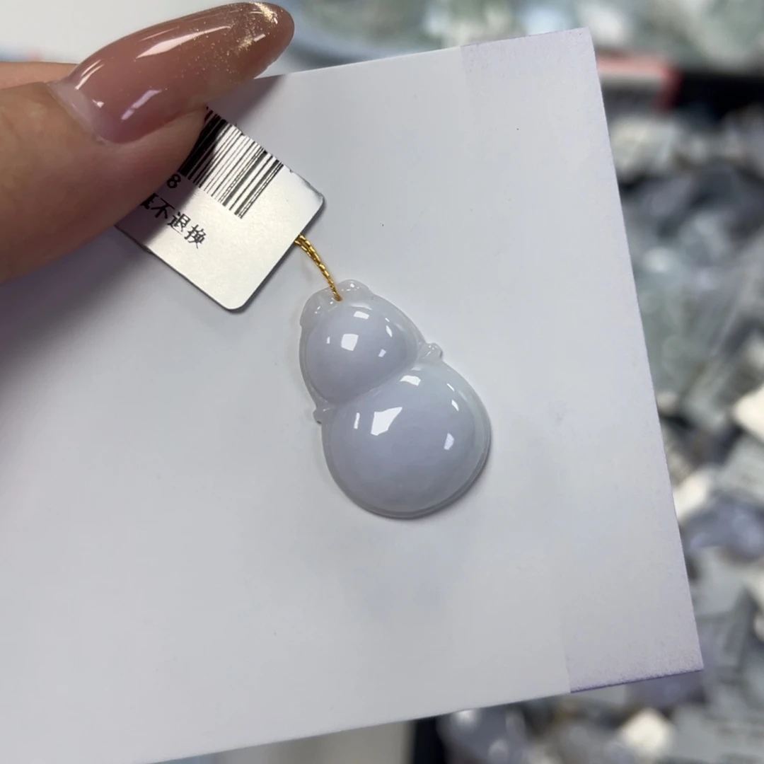 翡翠未镶嵌颈饰葫芦