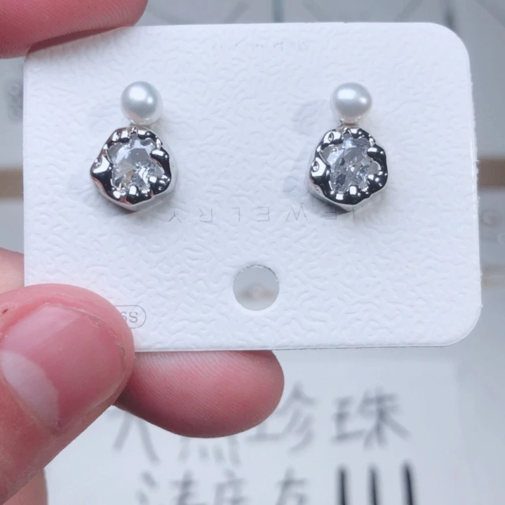 未镶嵌淡水珍珠耳饰