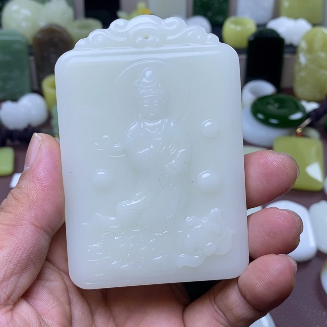 和田玉未镶嵌颈饰