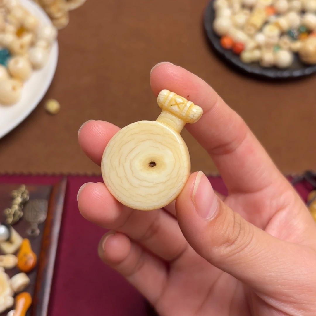 玻璃颈饰藏传小配饰