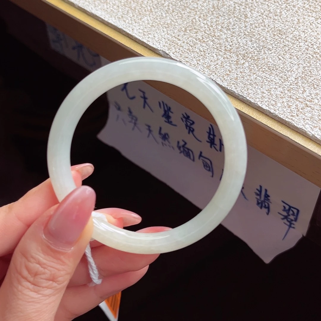 翡翠未镶嵌手镯手镯