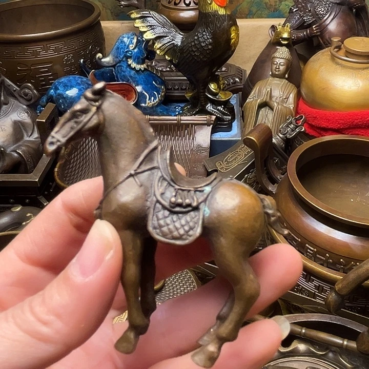 精美铜器批发档口