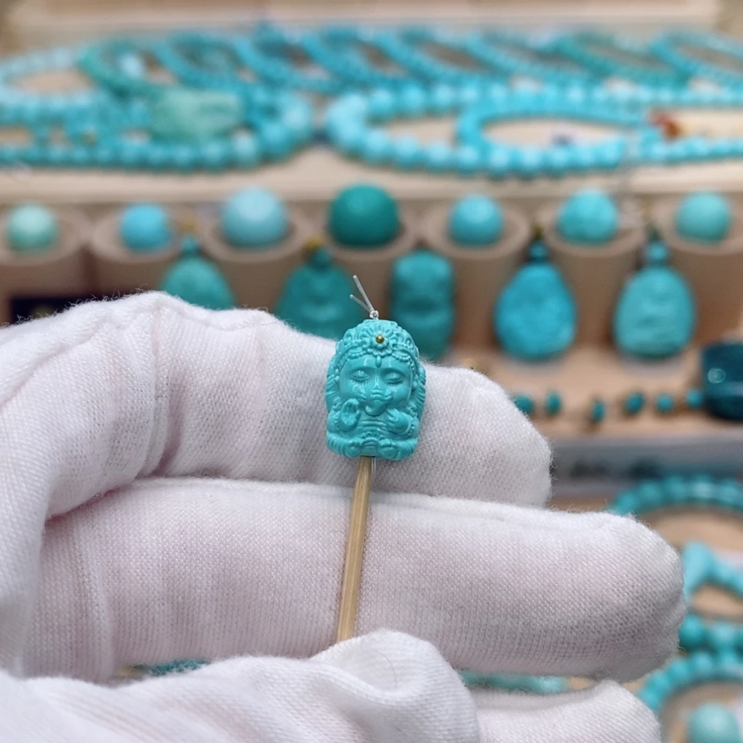 绿松石未镶嵌珠宝奇石