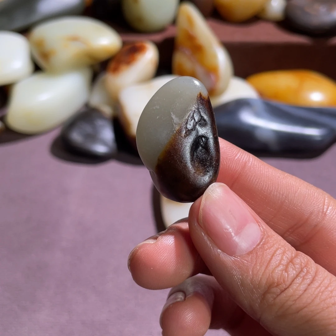 和田玉未镶嵌把件9