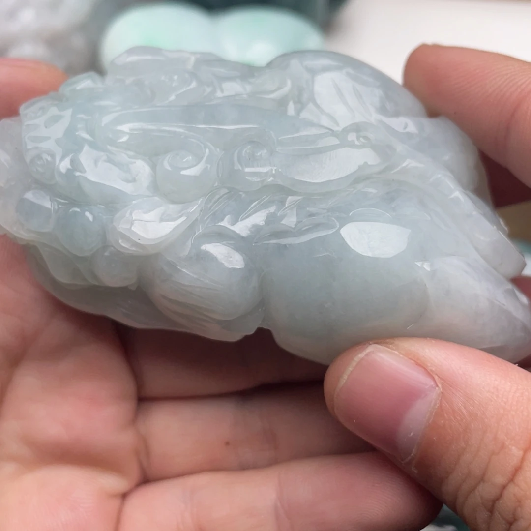 諸***吉翡翠未镶嵌吊坠(不含链)