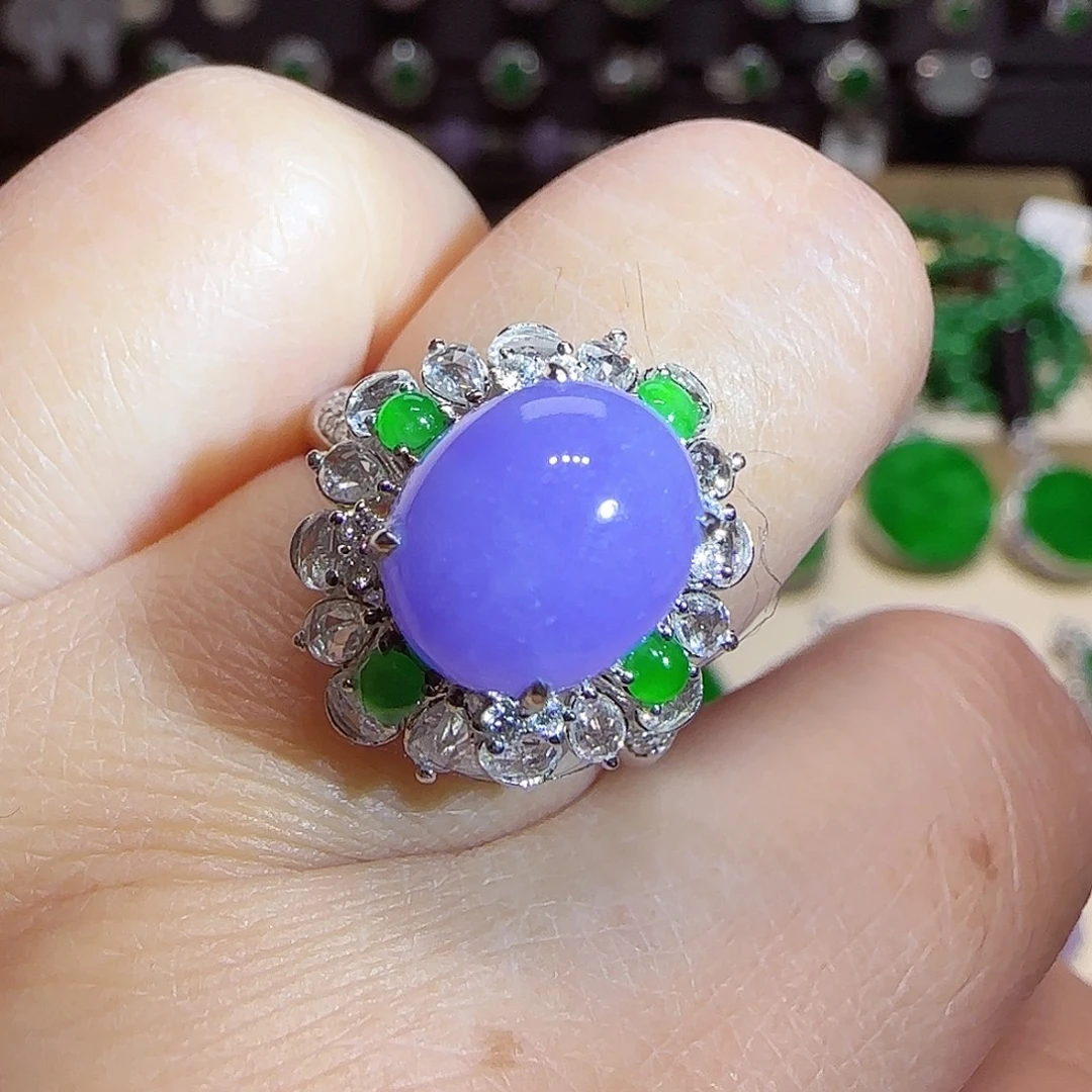 18K金镶嵌戒指翡翠