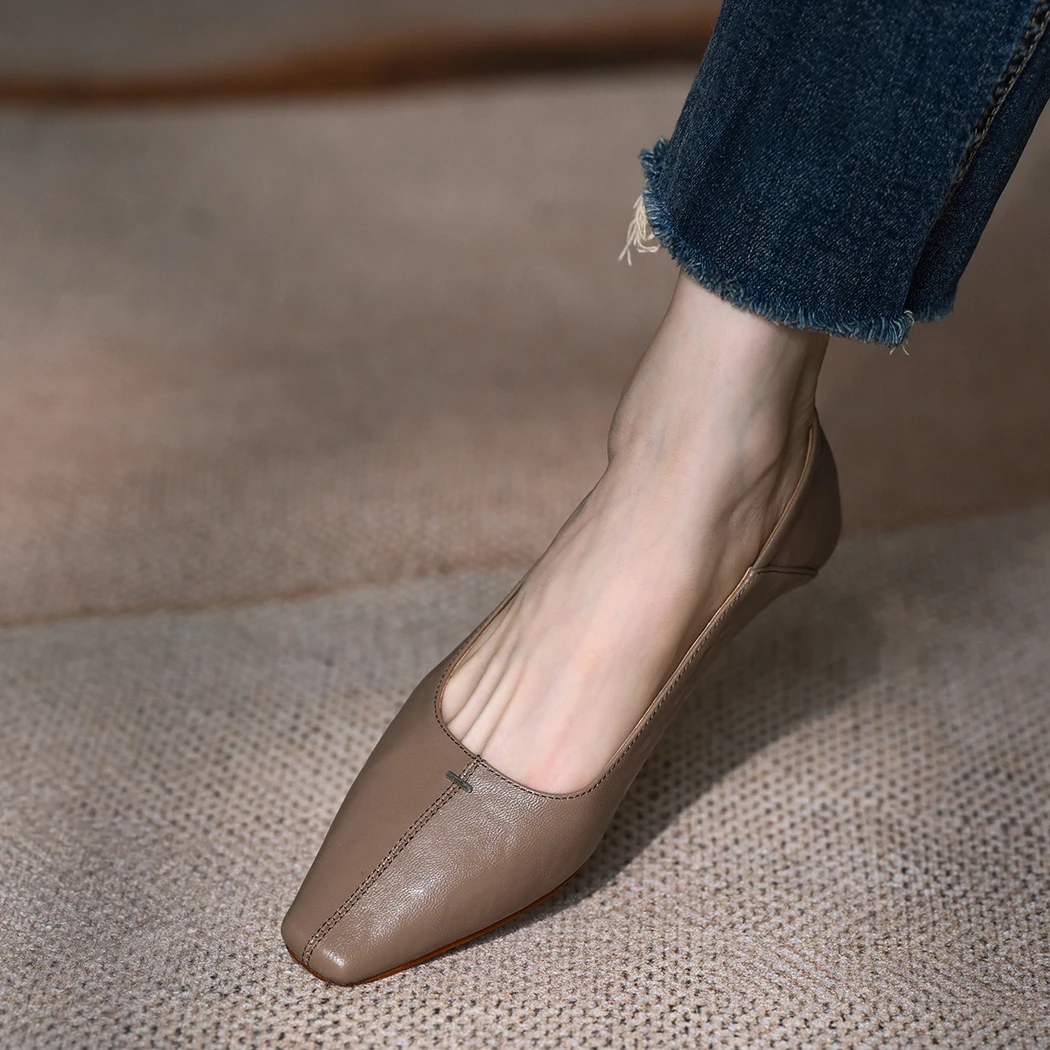 小坡跟单鞋女2025春新款软羊皮方头浅口低跟一脚蹬奶奶鞋