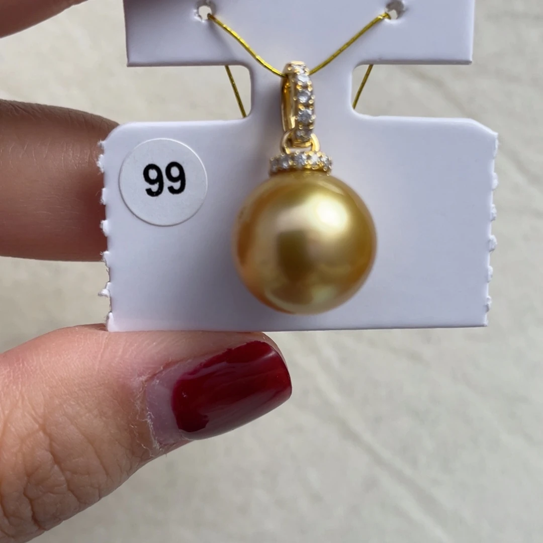 海水珍珠颈饰18K金镶嵌数****宙