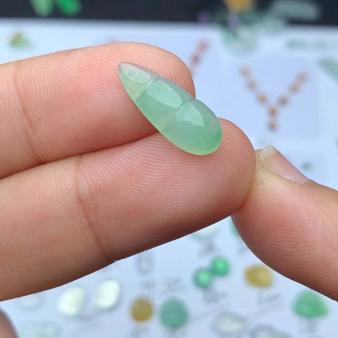 翡翠未镶嵌颈饰翡翠翡翠